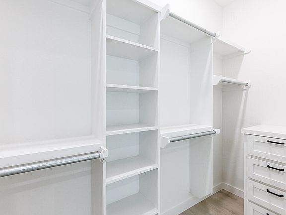 4th image of 1704 Elkhart Ave #1704A