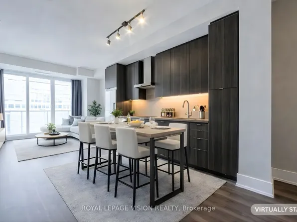 300 Front St W #1301, Toronto, ON M5V 0E9