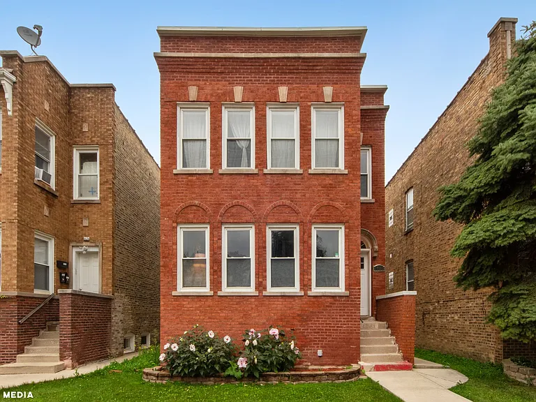 1621 N McVicker Ave #1 — Photo 1