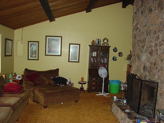3rd image of 616 Burnham Ct