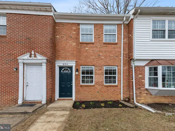 806 Sledgehammer Dr, Fredericksburg, VA 22405