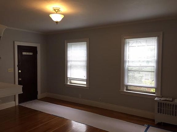 3rd image of 209 Willard St