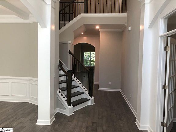4th image of 36 Modesto Ln