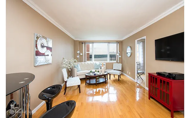 Sold by Douglas Elliman | media 19