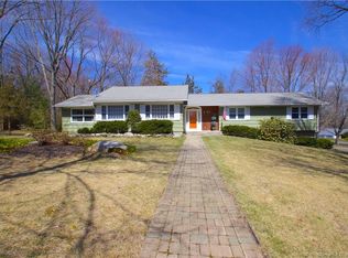 71 Country Club Rd, Trumbull, CT 06611