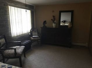 1042 Allen St APT D, Springfield, MA 01118