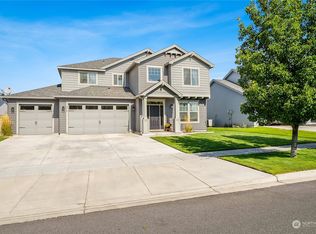1210 Fairway Dr NE, Moses Lake, WA 98837