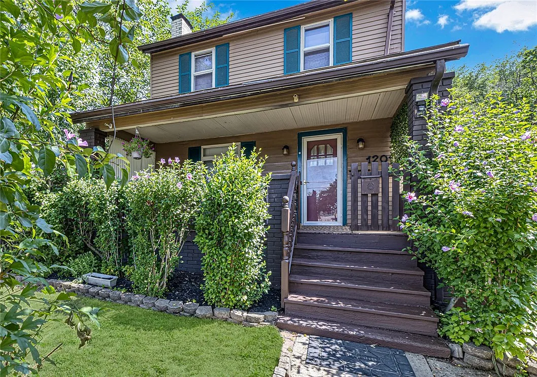 1201 5th Ave photo 1