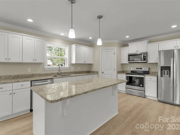 515 Hart St, Heath Springs, SC 29058
