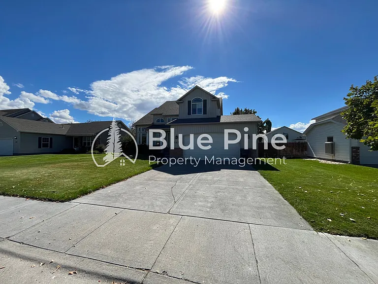 157 Leesburg Ln — Photo 2