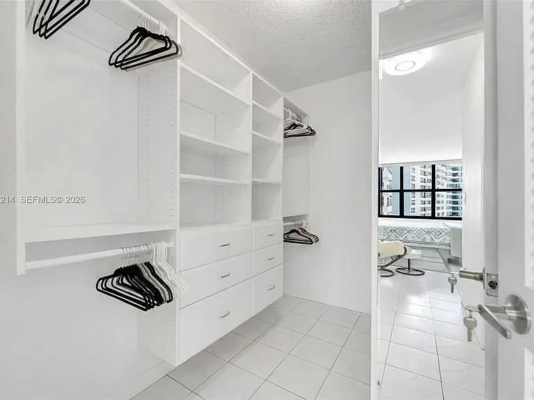 2500 Parkview Dr #1418 — Photo 13