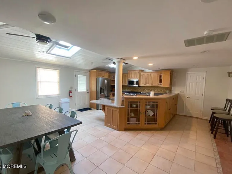 106 Surf Dr — Photo 10