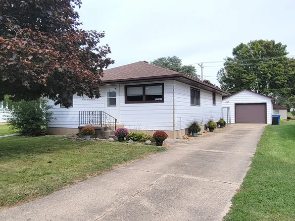 317 N Western Ave, Ladd, IL 61329