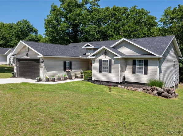 119 Camelot Dr, Camdenton, MO 65020