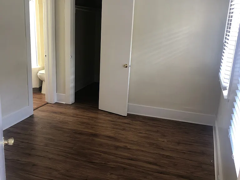 1140 E 3rd St #5A — Photo 3