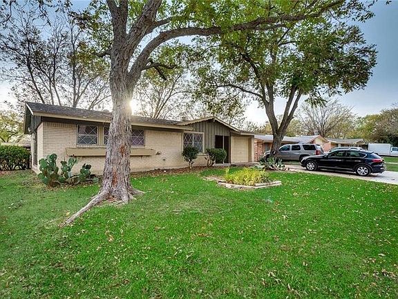 2nd image of 2709 Catalina Dr