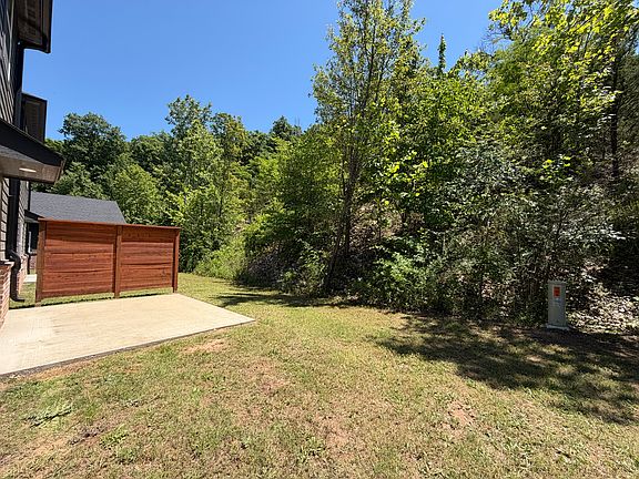 5th image of 930 E Powell Rd