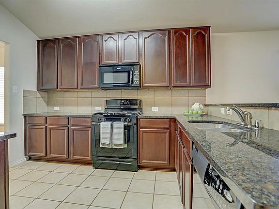 4th image of 8923 Blue Cedar Ln