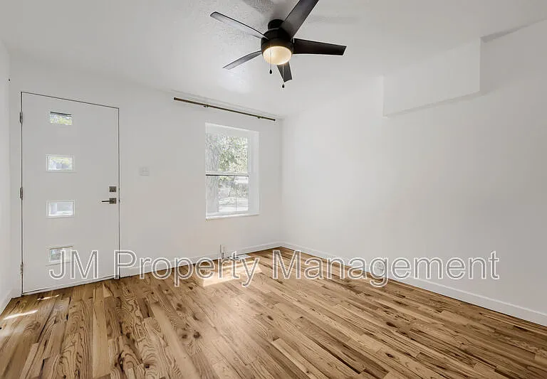 3549 N Williams St — Photo 3