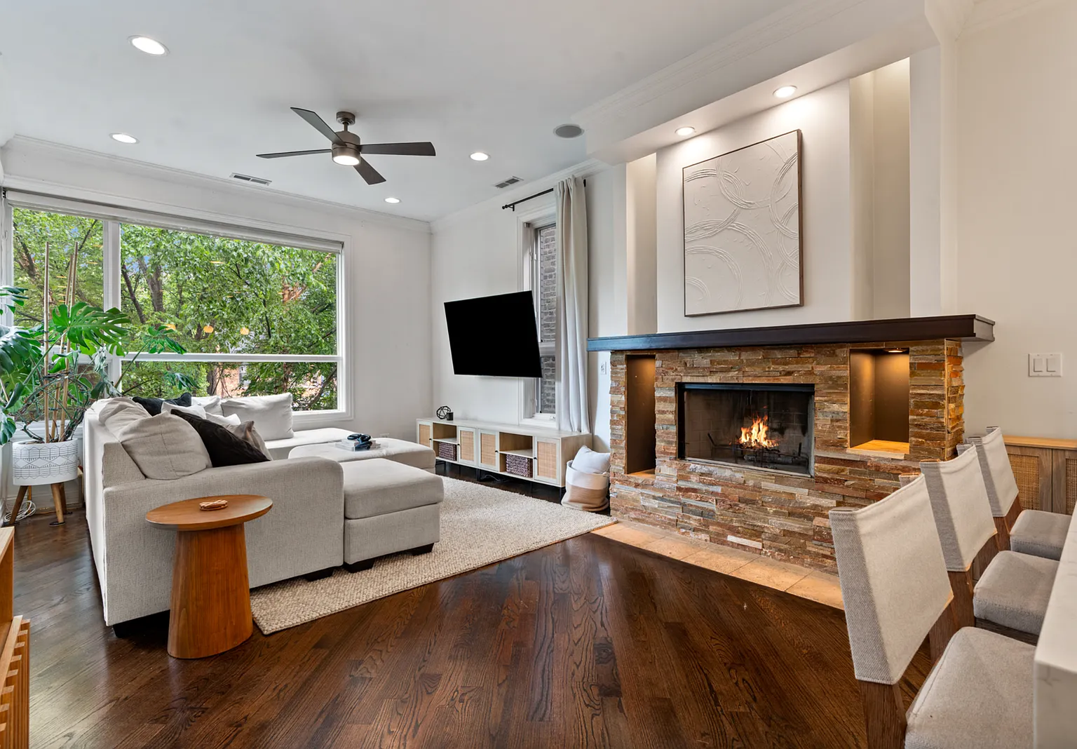 2 bed, 2.0 bath, $3,800 — Photo 2