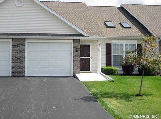 226 Rayfield Cir, Webster, NY 14580