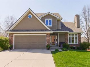 403 W 10th St, Kearney, MO 64060
