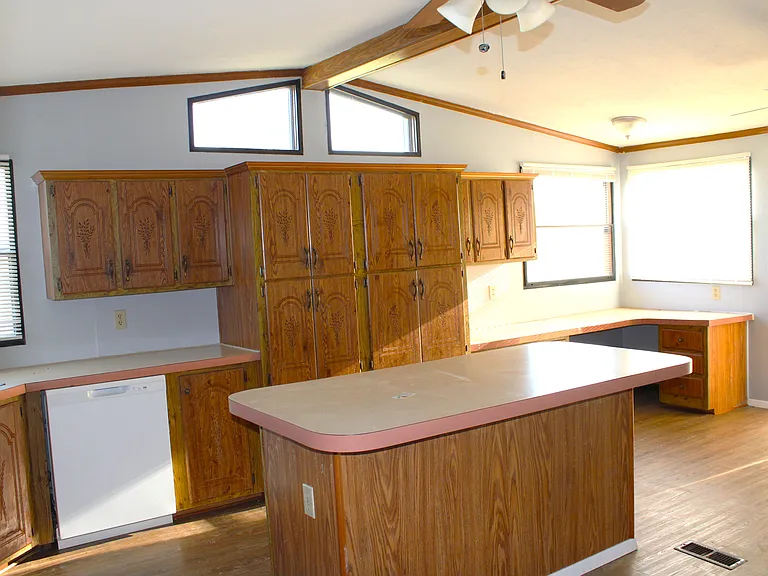 8644 Dustin Dr — Photo 10