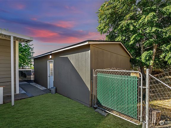 3rd image of 2461 New Penfold Court
