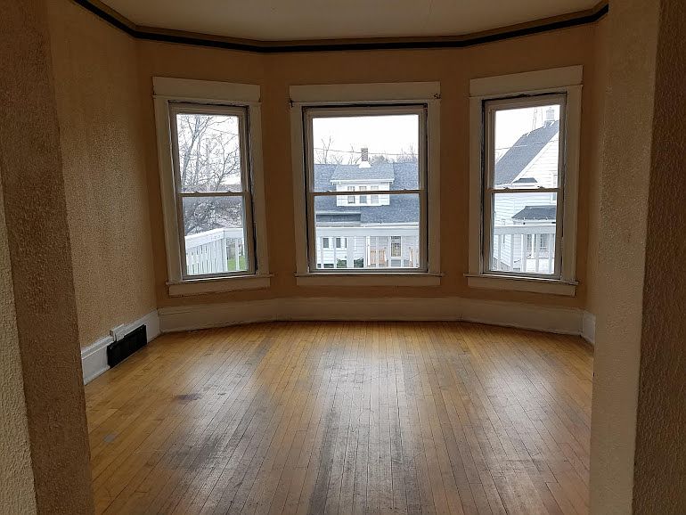 1st image of 140 E Concordia Ave #140