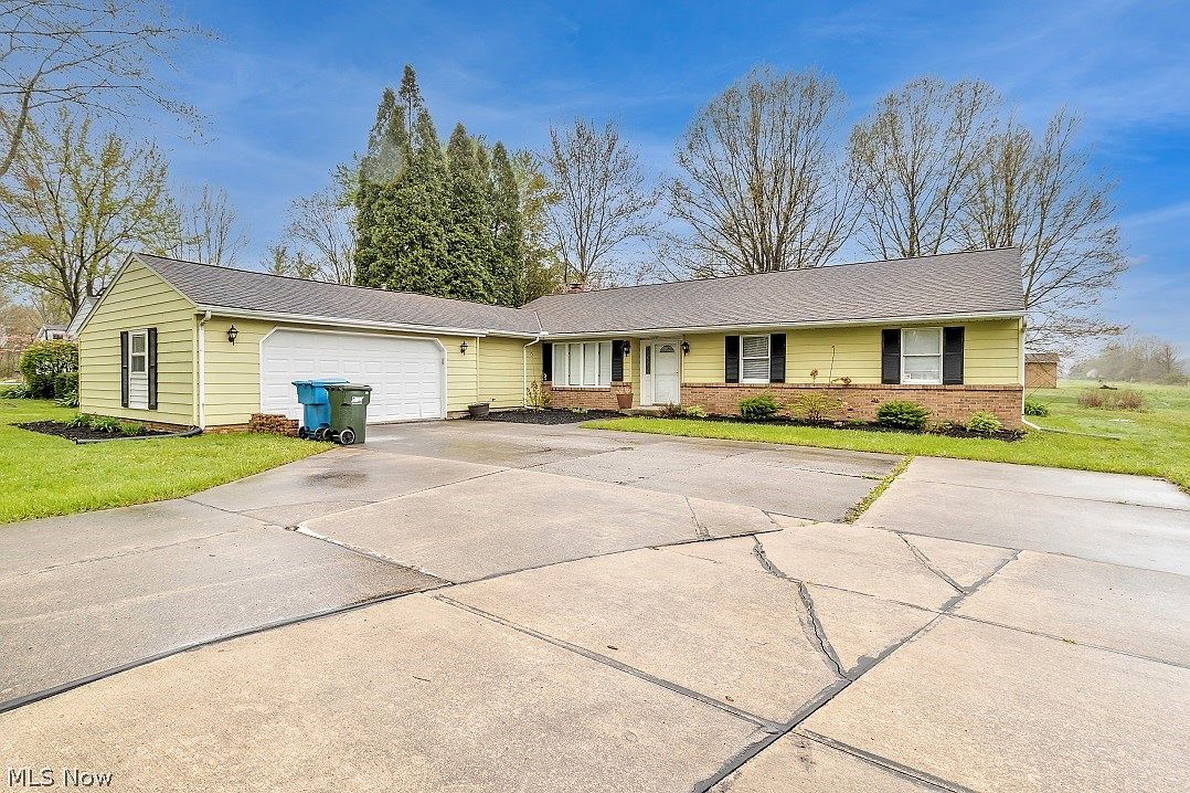 12090 Indian Hollow Rd, Grafton, OH 44044 Zillow