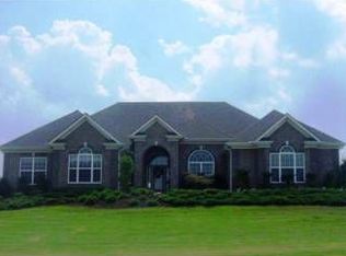 303 Broom Siege Cir, Jefferson, GA 30549