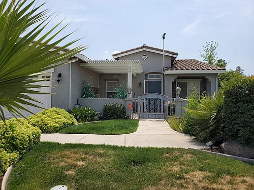 1764 Golden Way Photo 1