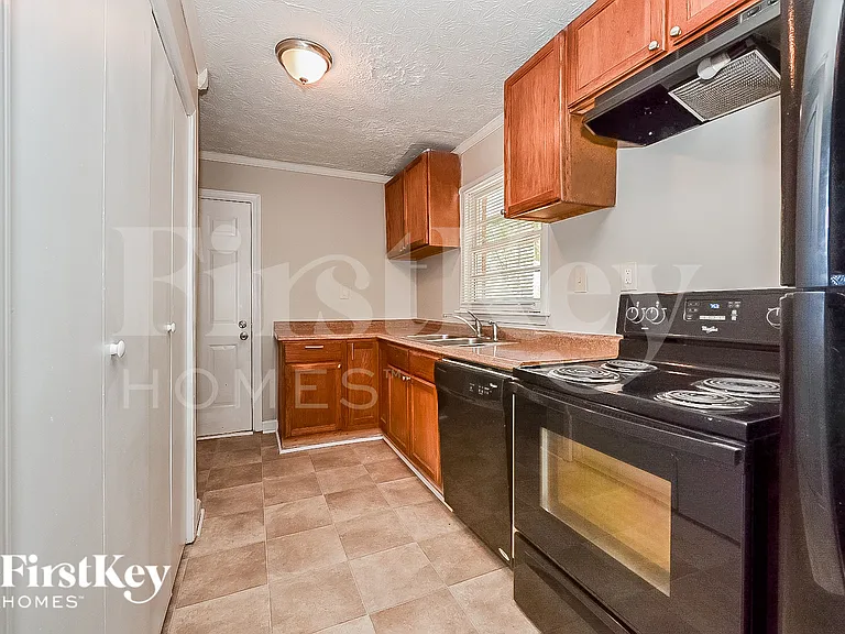 5632 Cypress Dr — Photo 7