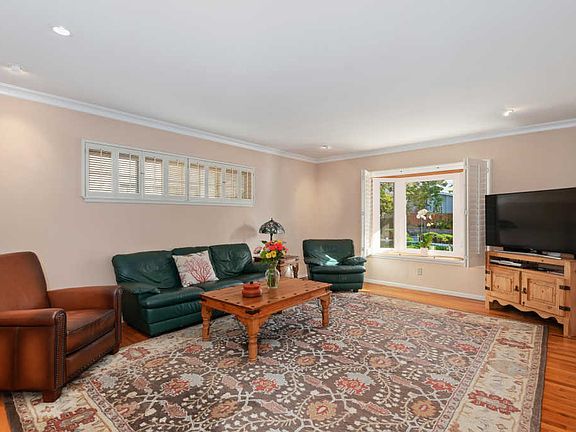 3rd image of 3798 Pescadero Dr