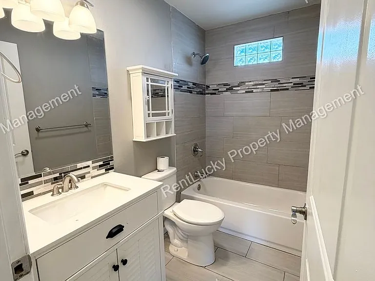 3315 Claremont Ave S — Photo 24