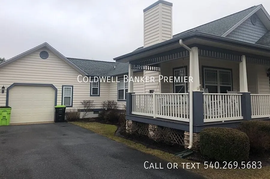 Desierable Paynters Mill, single story single family home. — Photo 2