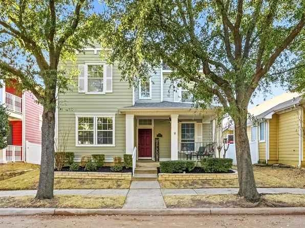 1305 Live Oak Ln, Aubrey, TX 76227