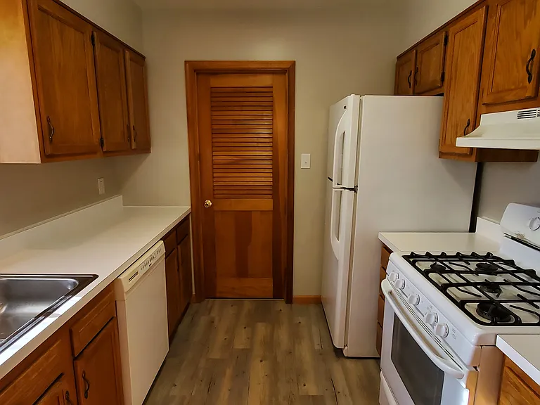 706 Darby Rd #3 — Photo 5