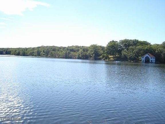 5th image of 145 E Lake Dr