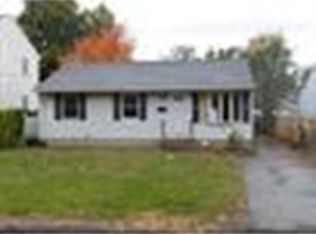 36 Paramount St, Springfield, MA 01104