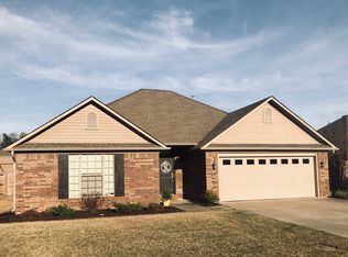 1740 Penny St, Conway, AR 72034