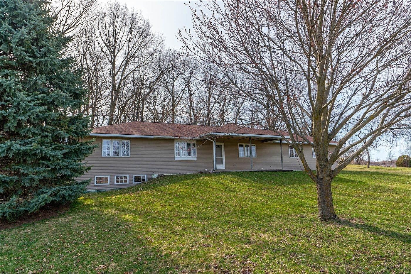 4348 Hoepker Rd, Madison, WI 53704 Zillow