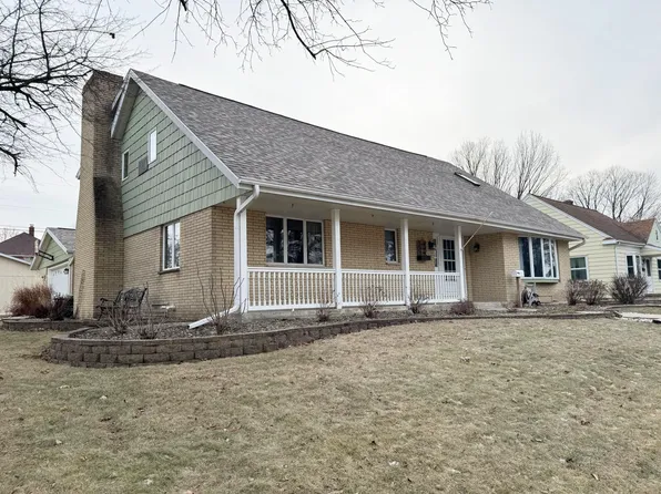 903 Dayton St, Mayville, WI 53050