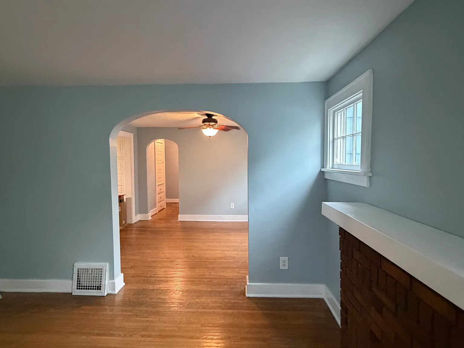 2 bed, 1100 sqft, $1,700 — Photo 2