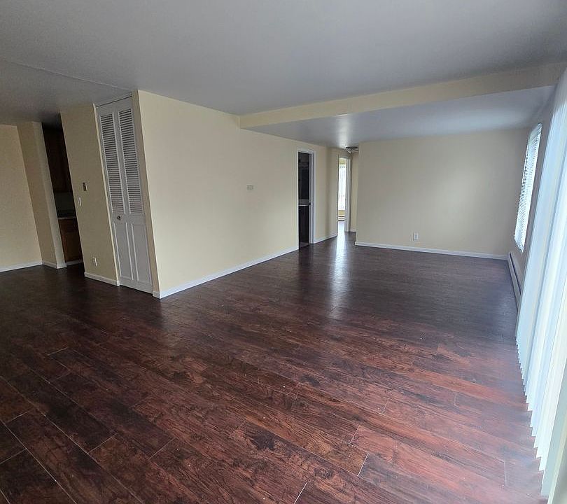 1st image of 444 Gramercy Dr #404-04