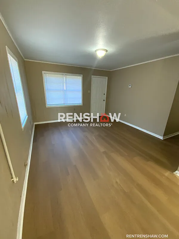 3 bed, 1.0 bath, 875 sqft, $800 — Photo 2