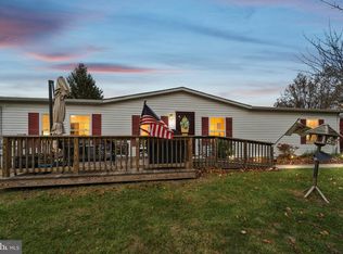 19 Wildbriar Ct, Harleysville, PA 19438