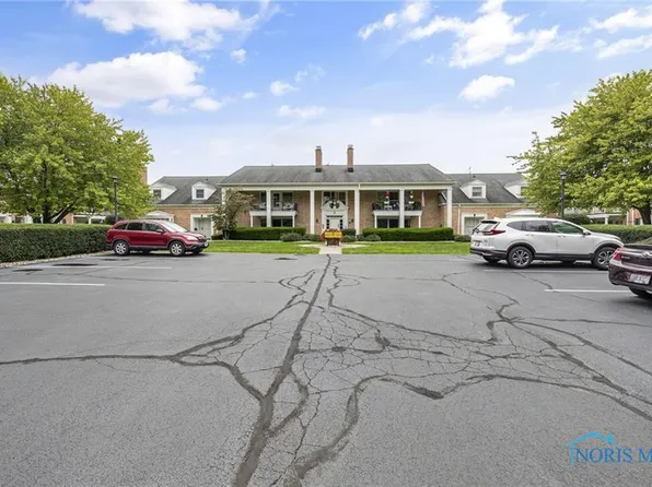 4243 W Bancroft St APT 201E, Ottawa Hills, OH 43615