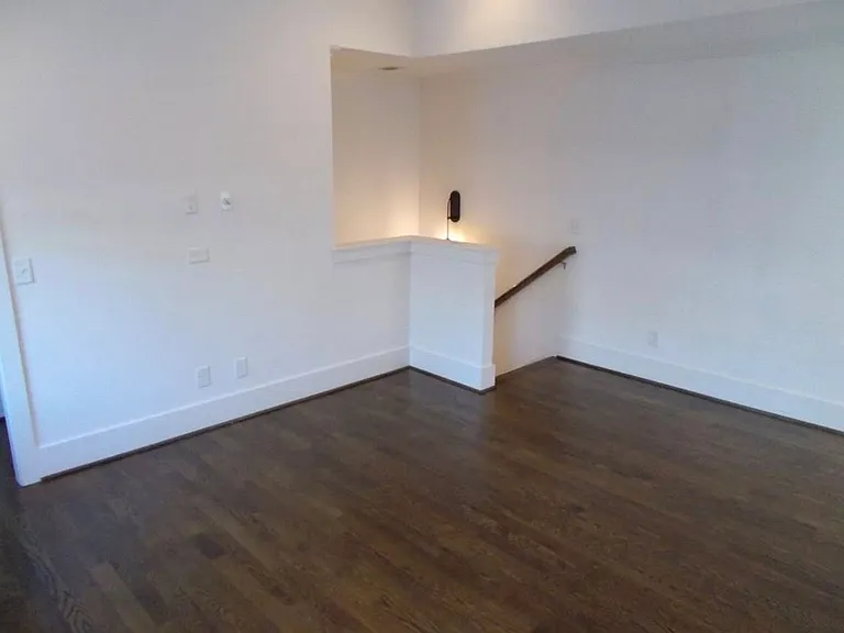 1015B Caldwell Ave #B — Photo 11
