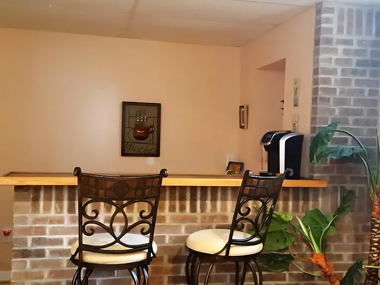 5689 Versailles Ave — Photo 39
